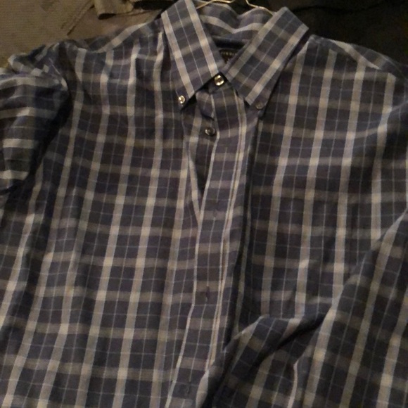 Button downs - Picture 2 of 8